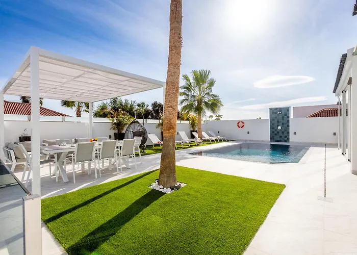 Villa Nicole Wifi, Gym, Heated Pool